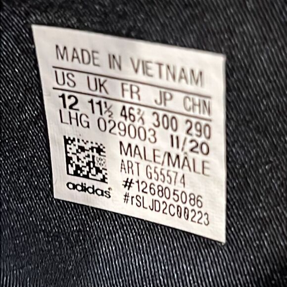 New Adidas Boost Sneakers SIZE 12 US in amazing condition - Picture 8 of 9